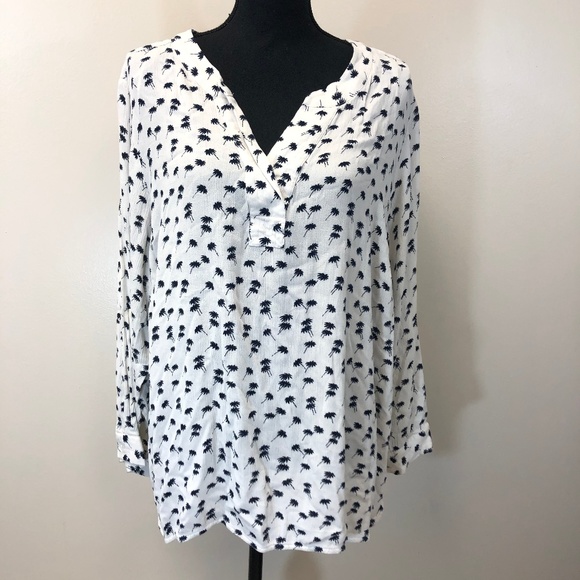 Dalia Tops - Dalia Palm Tree Print V-Neck Top 3X